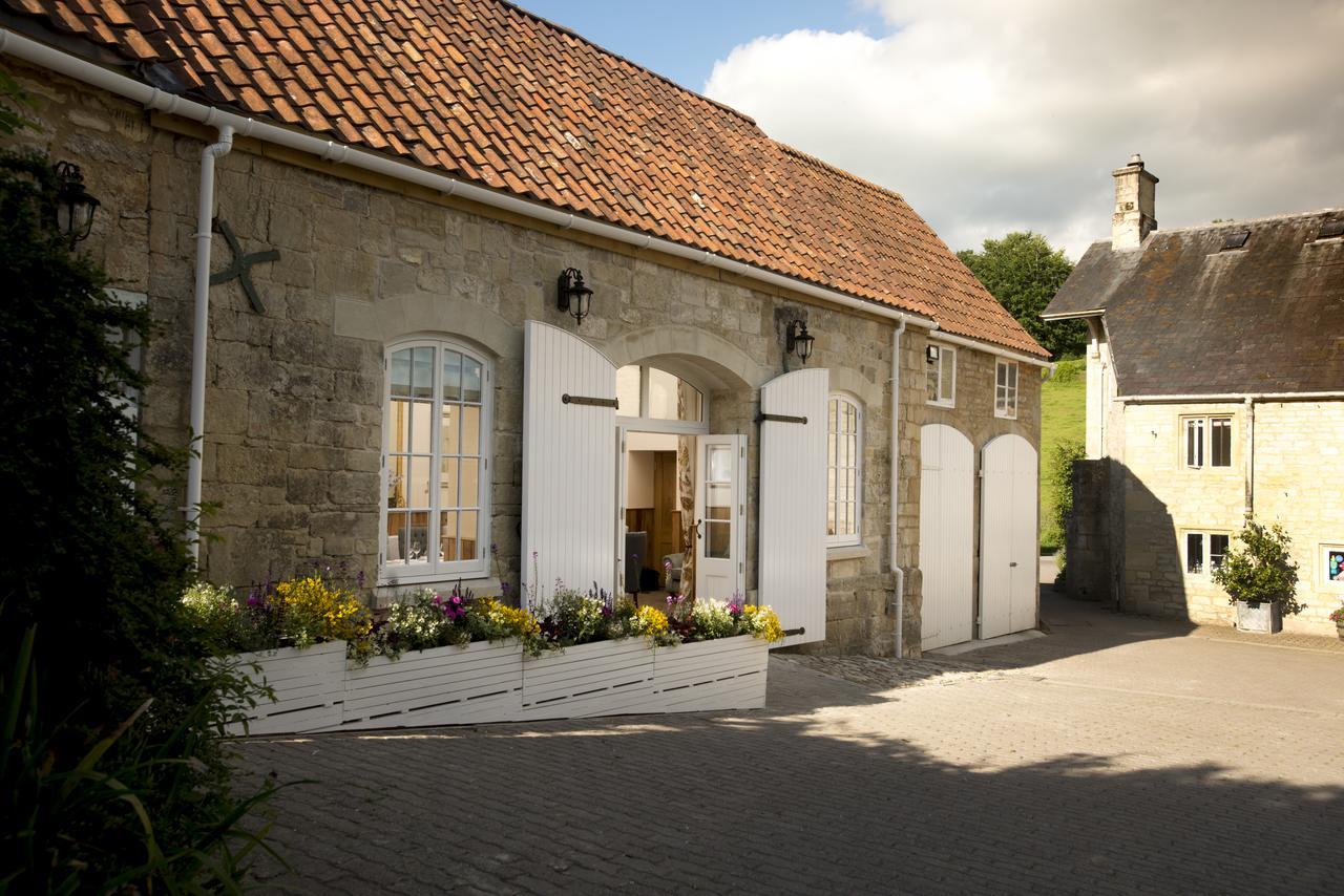 Howard'S House Hotel Teffont Magna Exterior photo