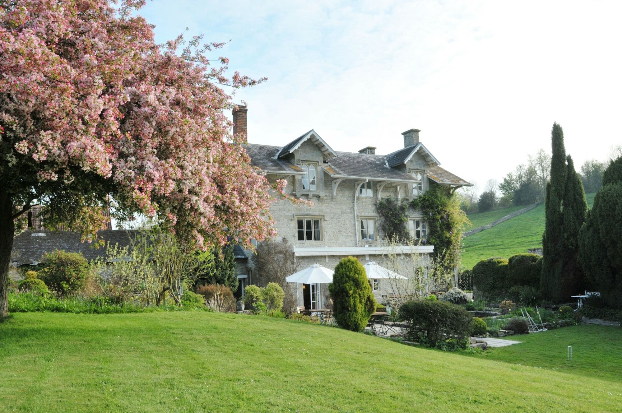 Howard'S House Hotel Teffont Magna Exterior photo